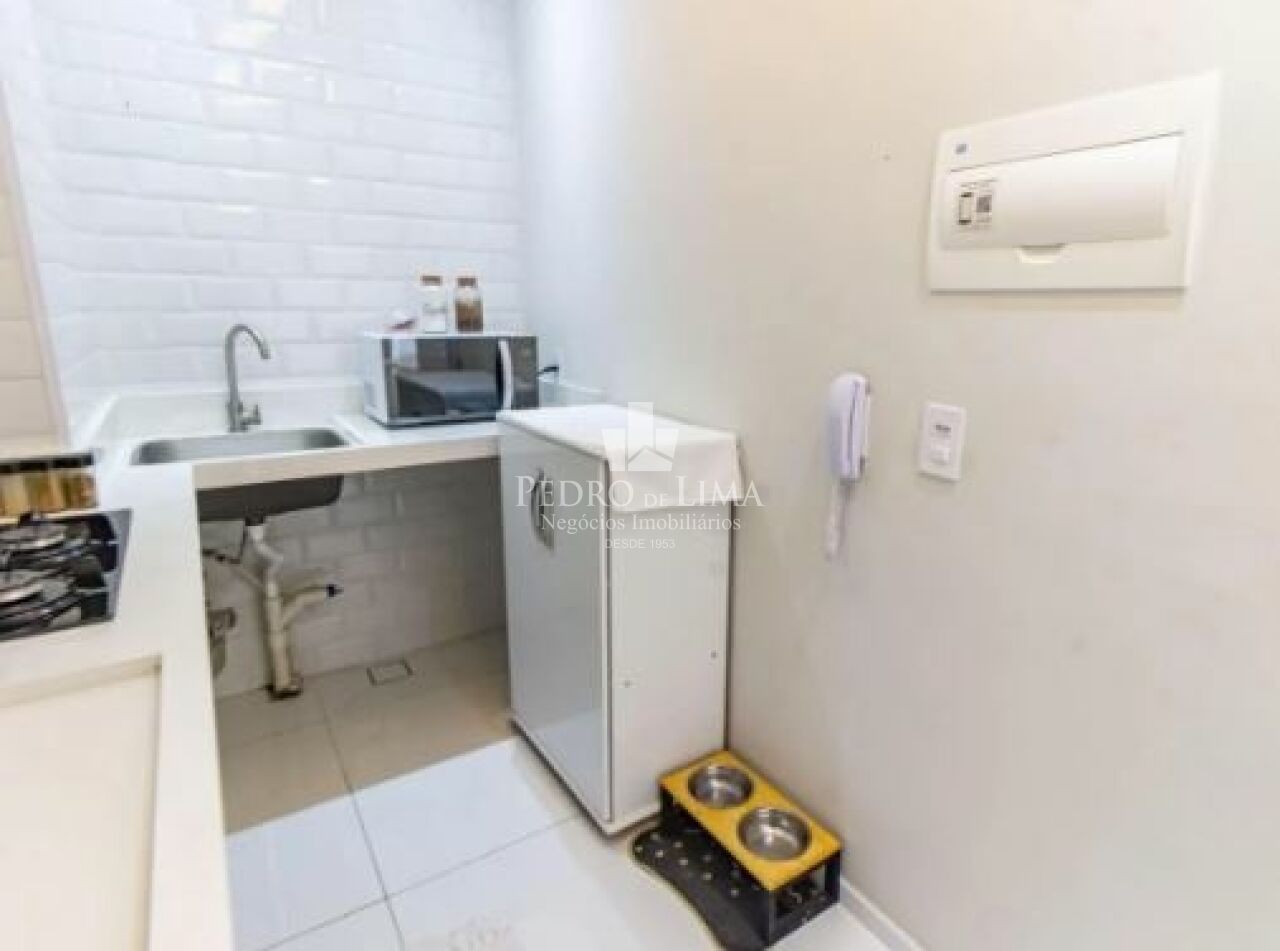 Apartamento 38m², 2 dormitórios, 1 vaga na Água Rasa. Condomínio Memory Anália Franco
