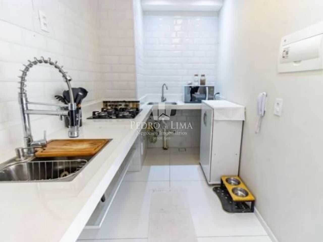 Apartamento 38m², 2 dormitórios, 1 vaga na Água Rasa. Condomínio Memory Anália Franco