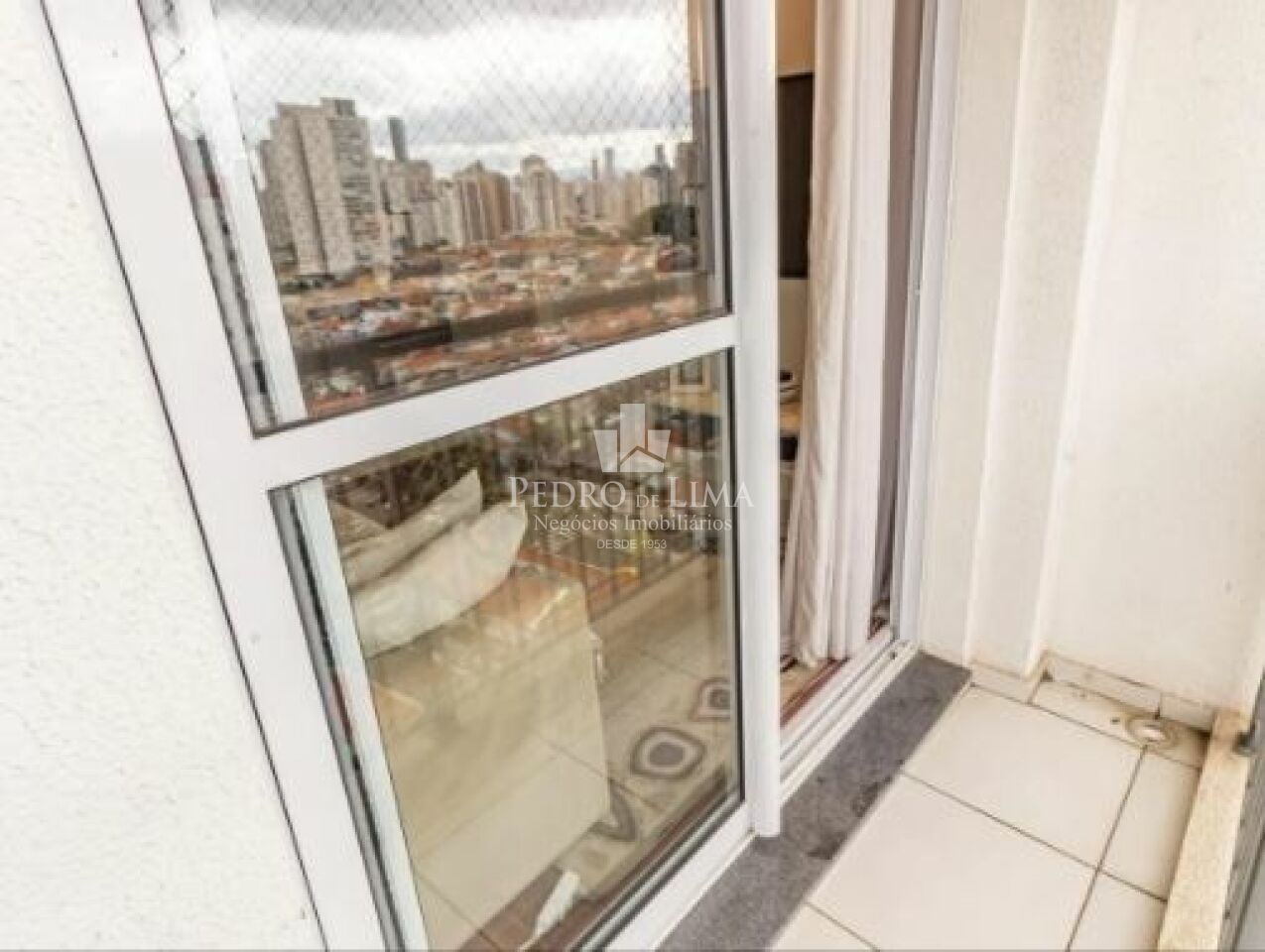 Apartamento 38m², 2 dormitórios, 1 vaga na Água Rasa. Condomínio Memory Anália Franco