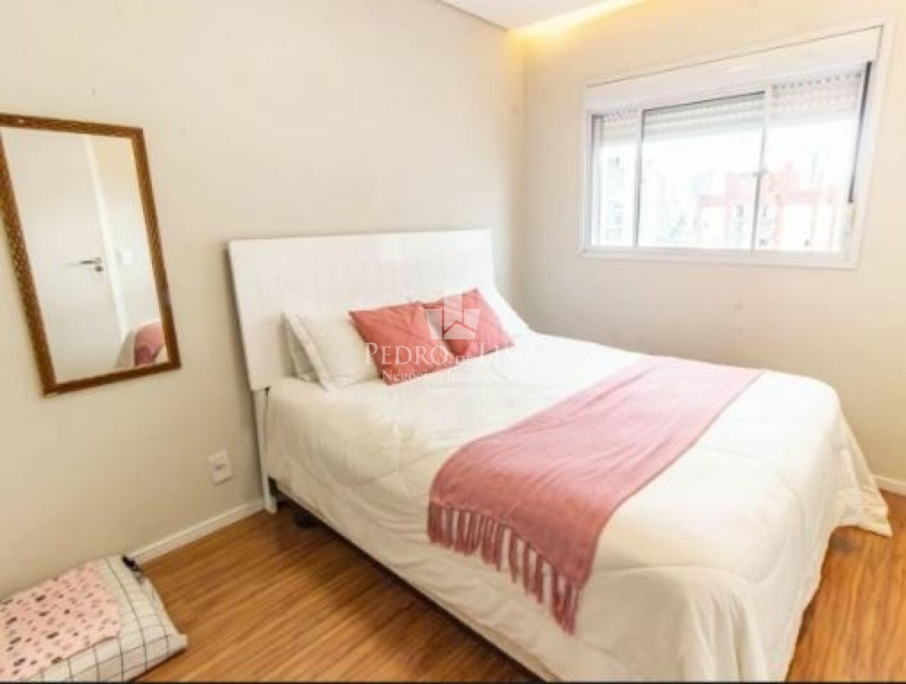Apartamento 38m², 2 dormitórios, 1 vaga na Água Rasa. Condomínio Memory Anália Franco