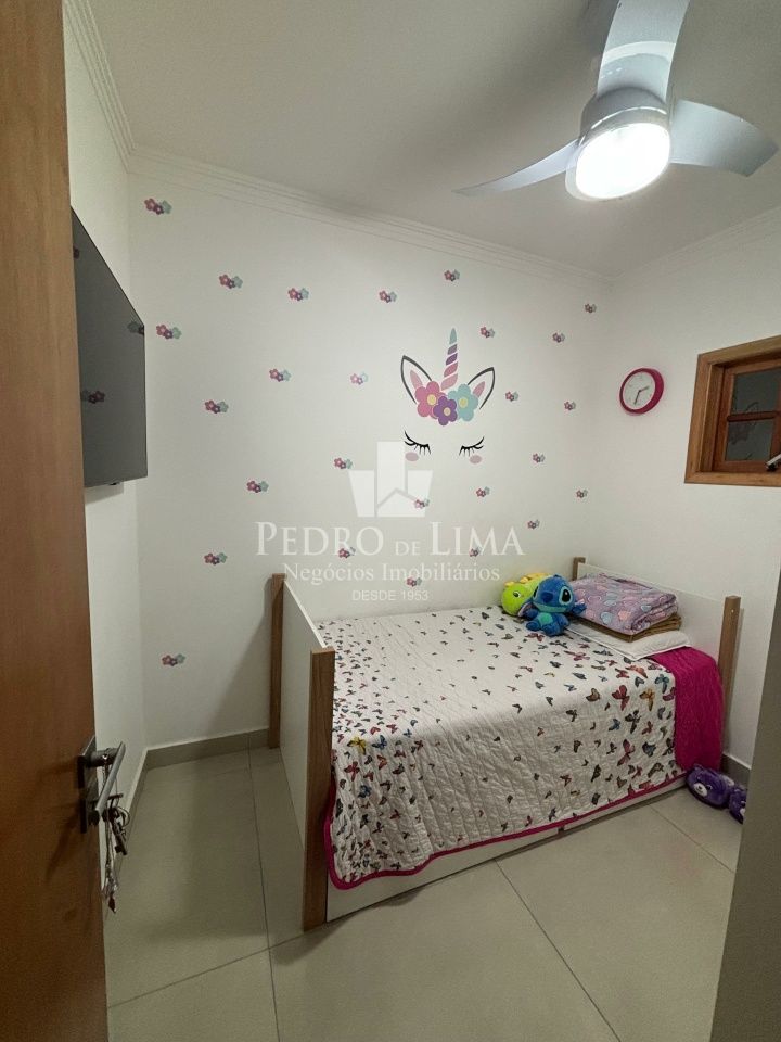 Sobrado com Espaço Gourmet, 2 dormitórios, 3 banheiros, 1 vaga de garagem.