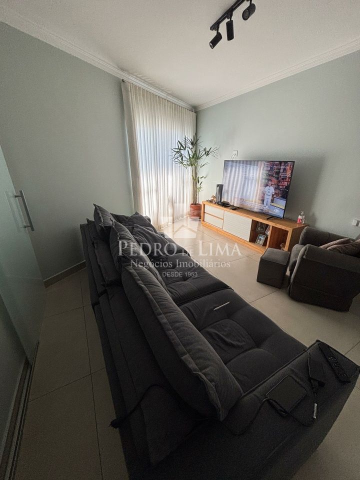 Sobrado com Espaço Gourmet, 2 dormitórios, 3 banheiros, 1 vaga de garagem.