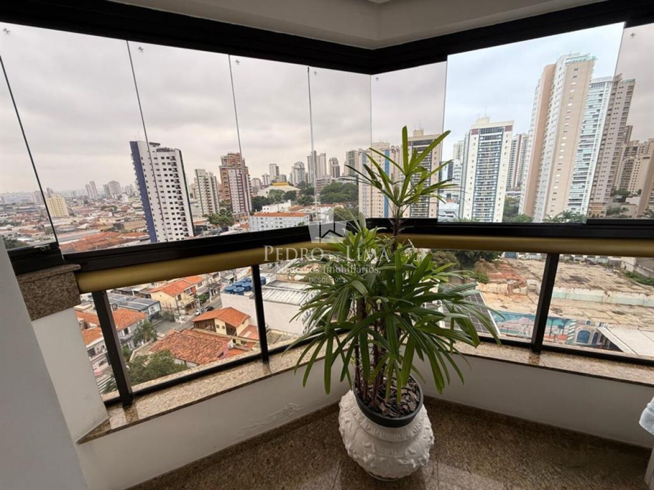 Apartamento Condomínio San Remo 268m², Tatuapé, 4 suítes e 4 vagas 