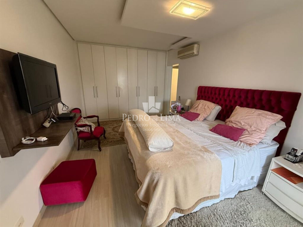Apartamento Condomínio San Remo 268m², Tatuapé, 4 suítes e 4 vagas 