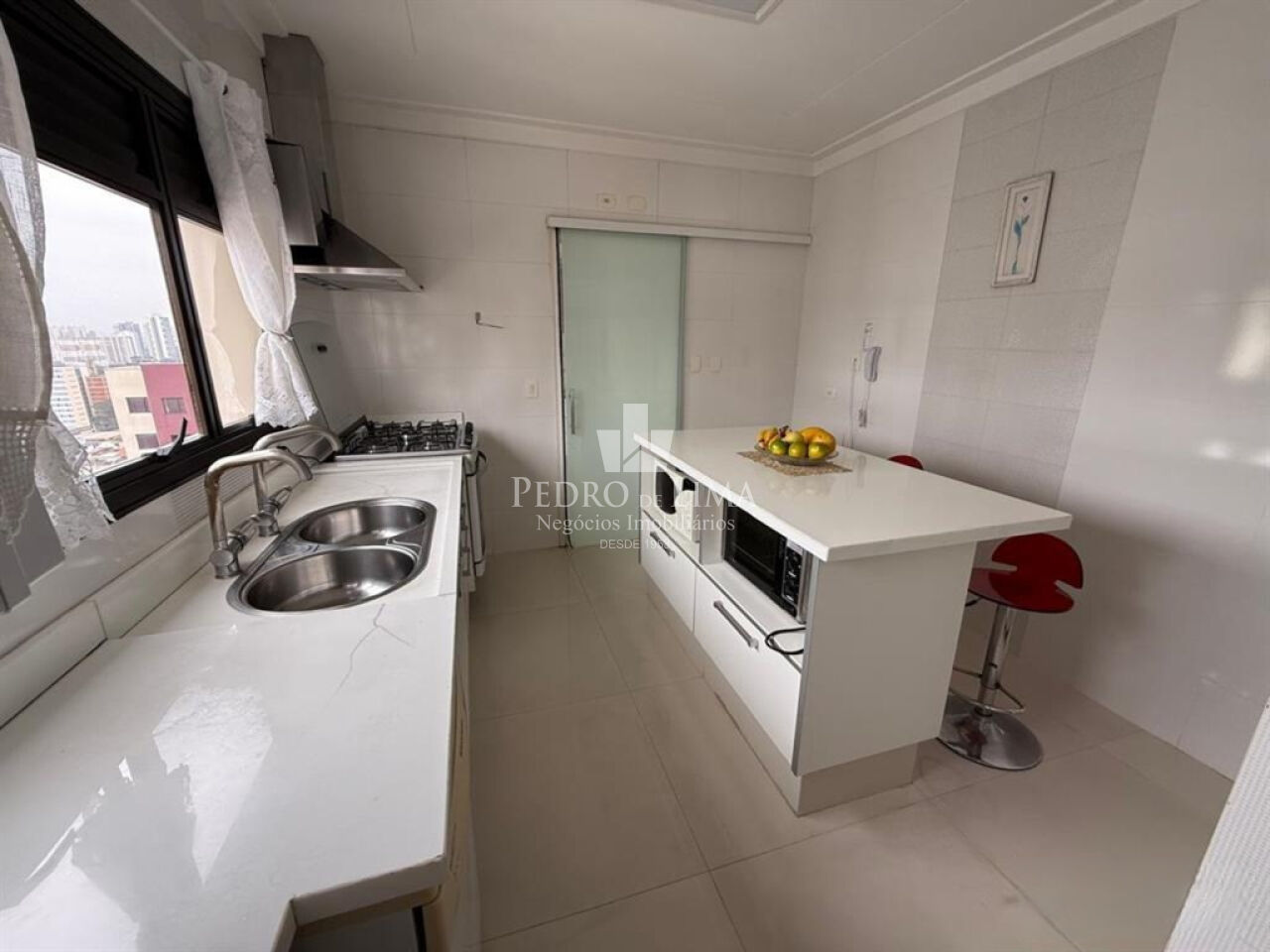 Apartamento Condomínio San Remo 268m², Tatuapé, 4 suítes e 4 vagas 