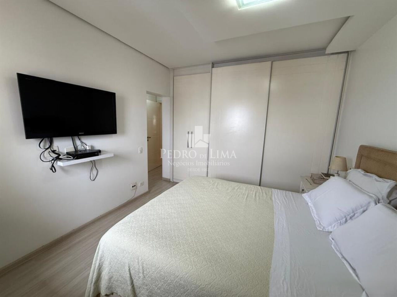 Apartamento Condomínio San Remo 268m², Tatuapé, 4 suítes e 4 vagas 