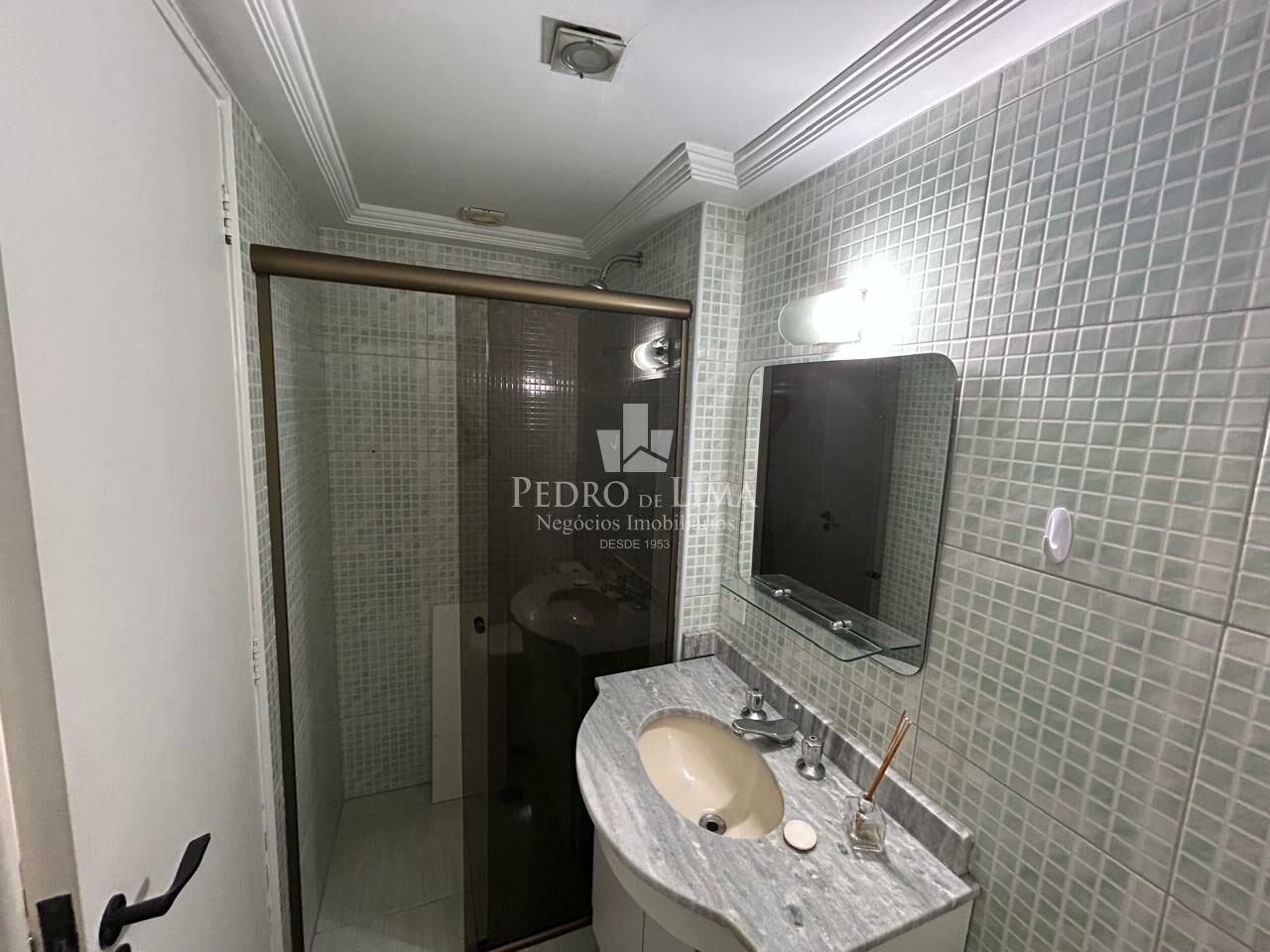 Apartamento 2 quartos 1 suíte, 1 vaga - Condomínio Edifício Villa Califórnia - Carrão 
