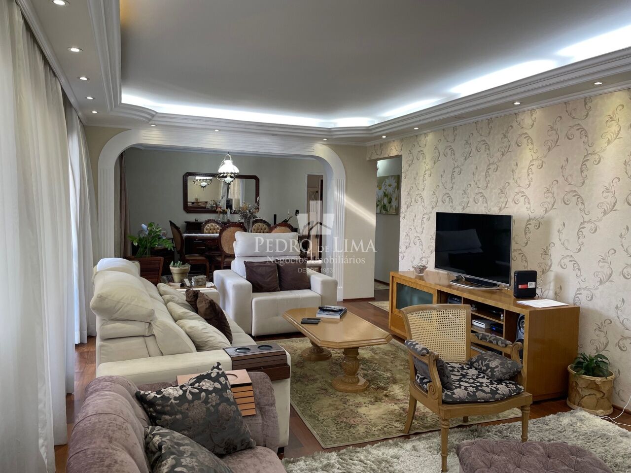 Condomínio Itaparica. Apartamento de 180m². 3 dormitórios (1 suíte) 3 vagas