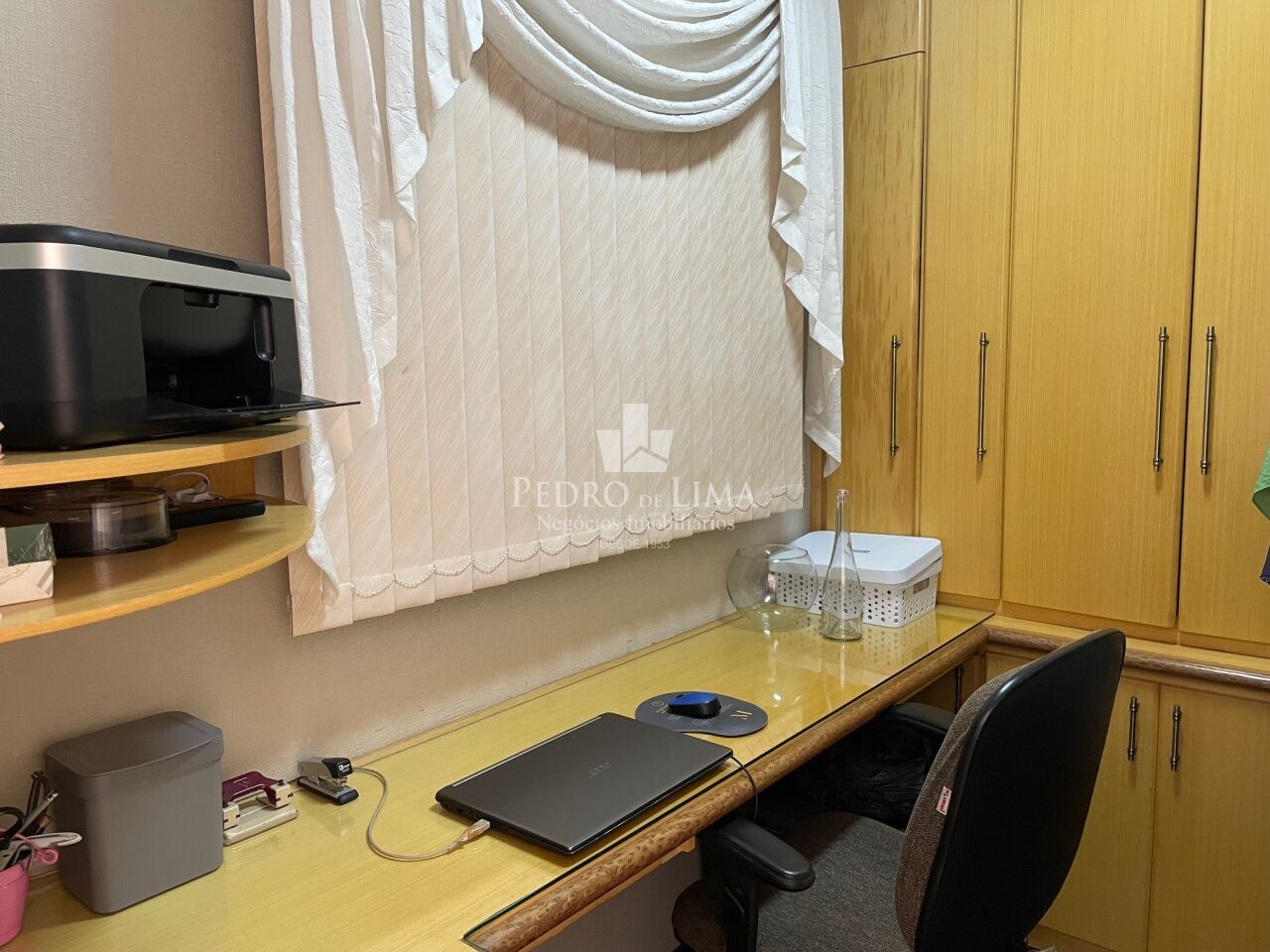 Condomínio Itaparica. Apartamento de 180m². 3 dormitórios (1 suíte) 3 vagas