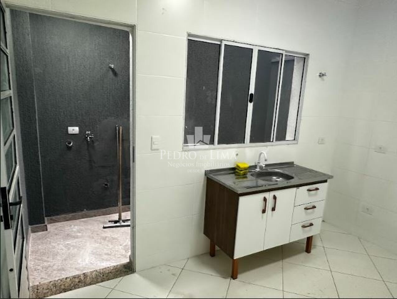 Sobrado em Condomínio 2 suítes e 1 vaga na Cidade Líder.