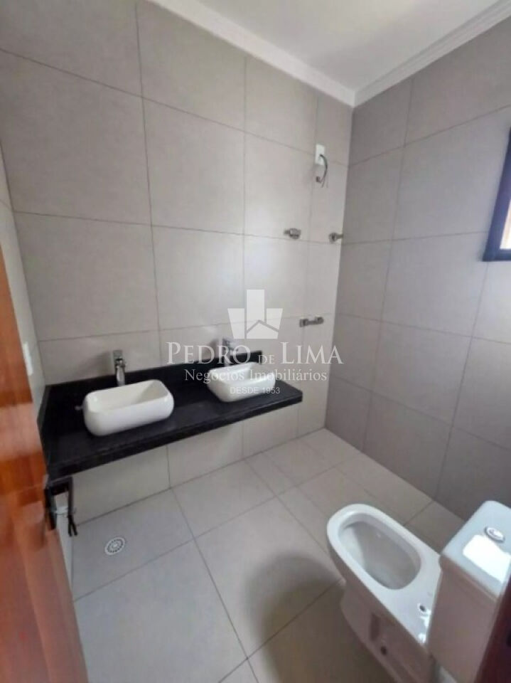 Sobrado frontal novo, na Vila Carrão, 3 suítes, 2 vagas, área de 120 m²