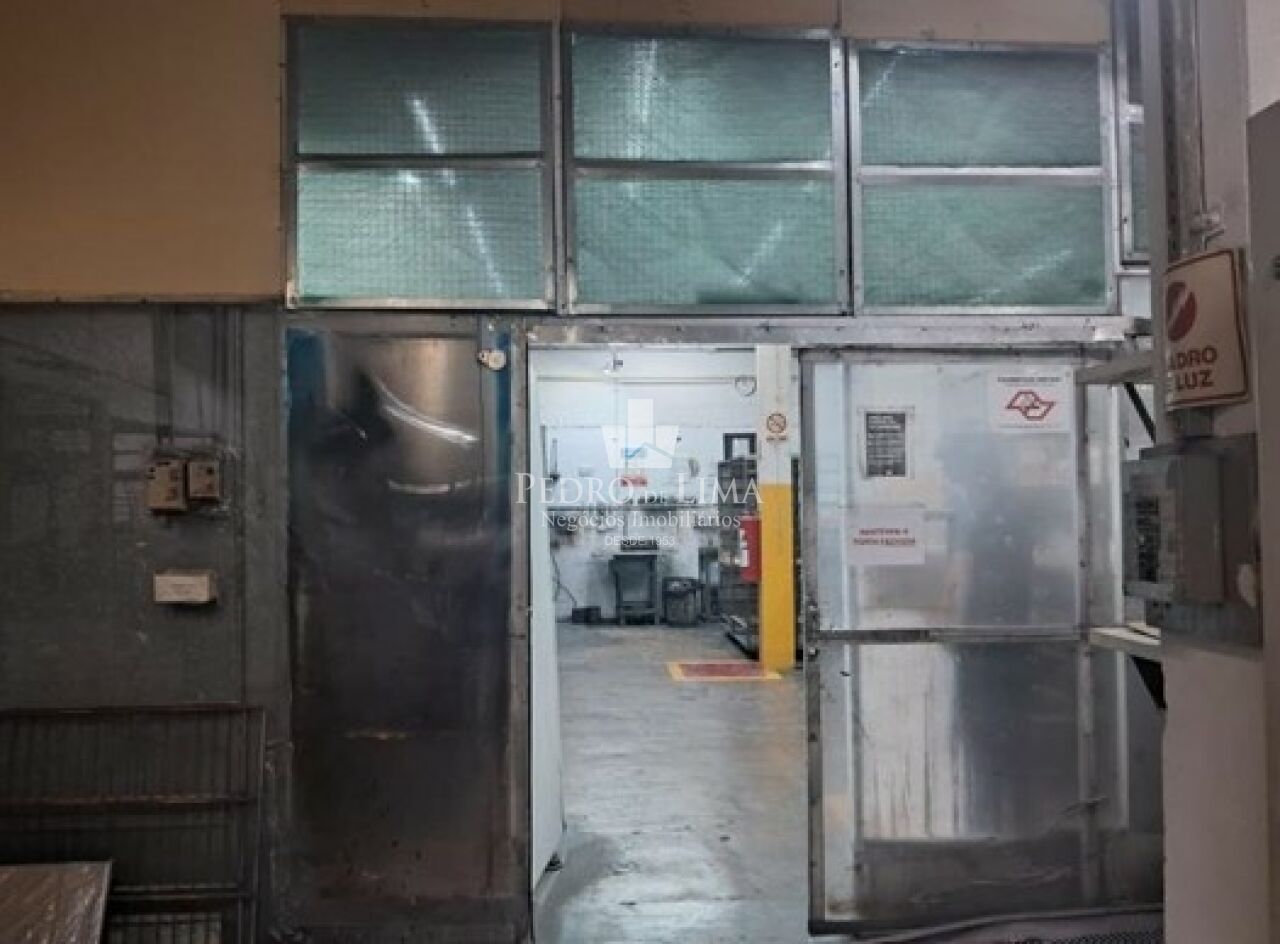 Galpão Industrial de 4 pavimentos com 1338m², em terreno de 10 X 50 na Vl Prudente