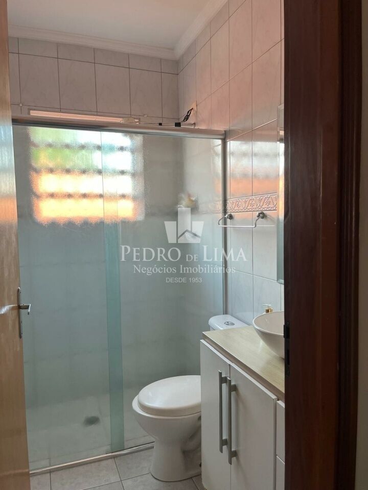 Sobrado Frontal 2 quartos, 1 suíte, 5 vagas - Jardim Vila Formosa
