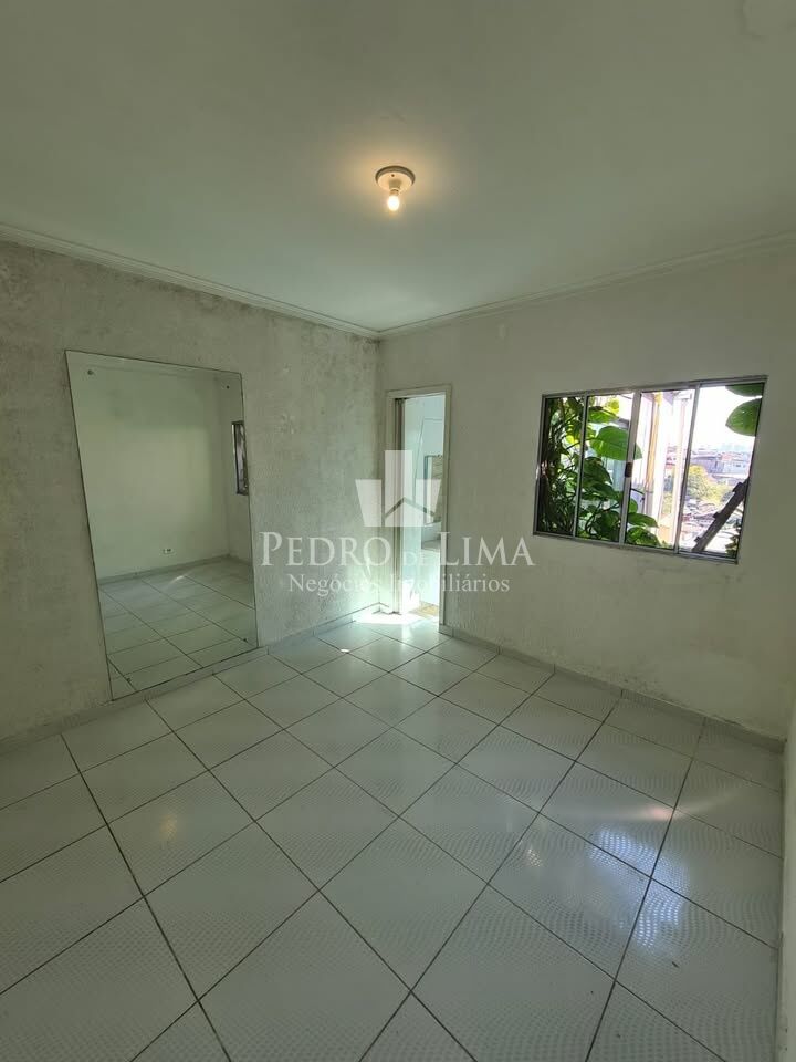 Sobrado com 150m², 3 Dormitórios (1 suíte) e uma vaga de Garagem no bairro da Penha