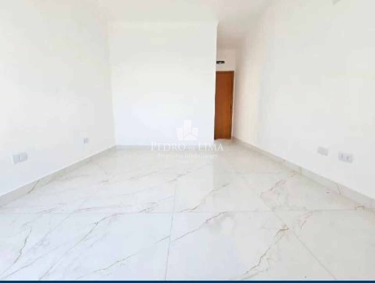 Sobrado 3 quartos, 160m², 2 vagas Água Rasa