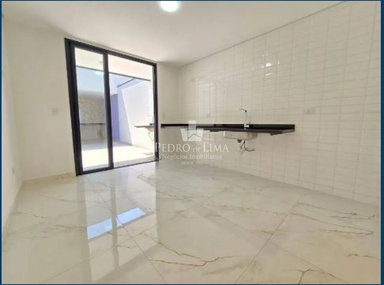 Sobrado 3 quartos, 160m², 2 vagas Água Rasa
