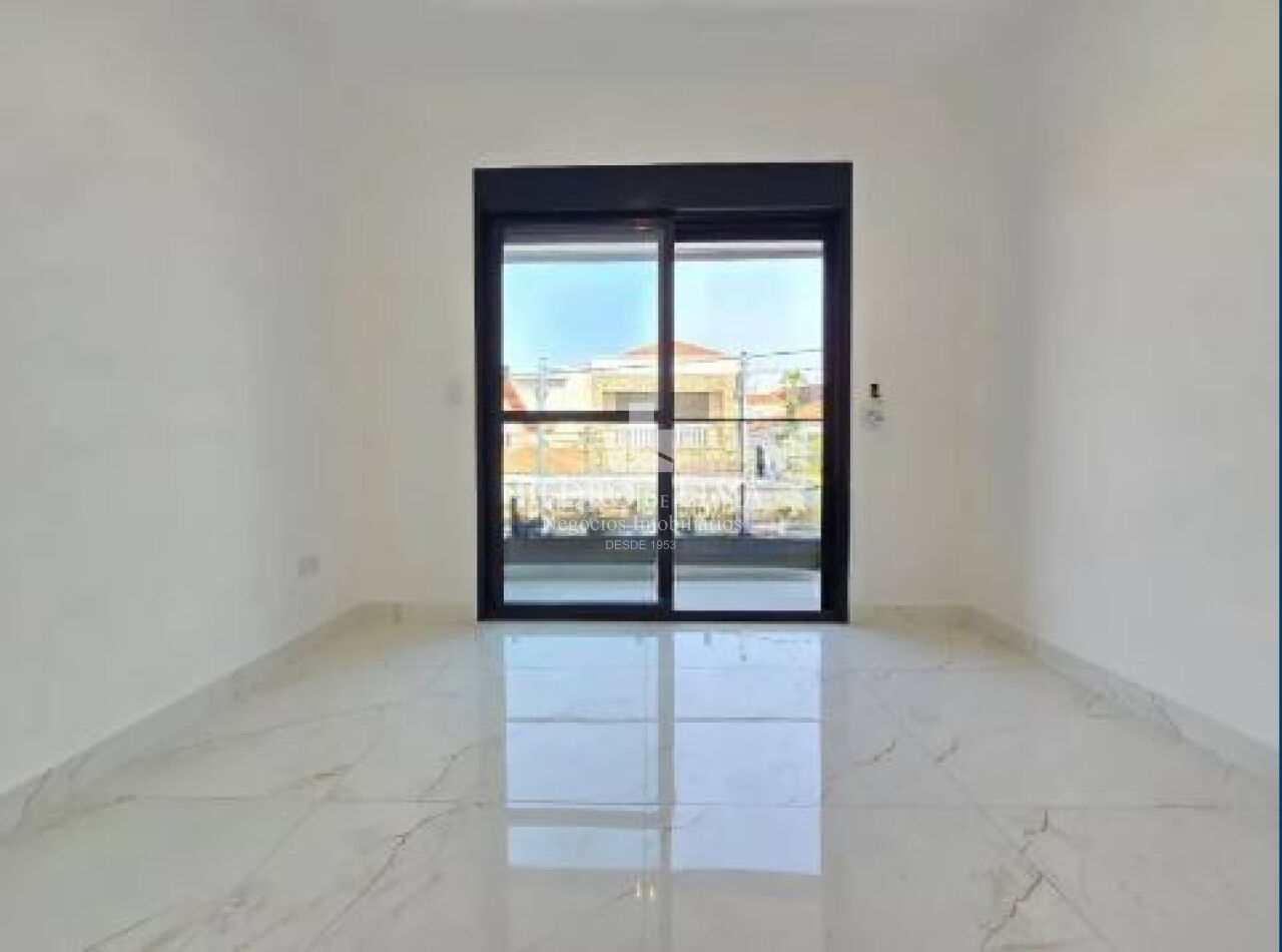 Sobrado 3 quartos, 160m², 2 vagas Água Rasa
