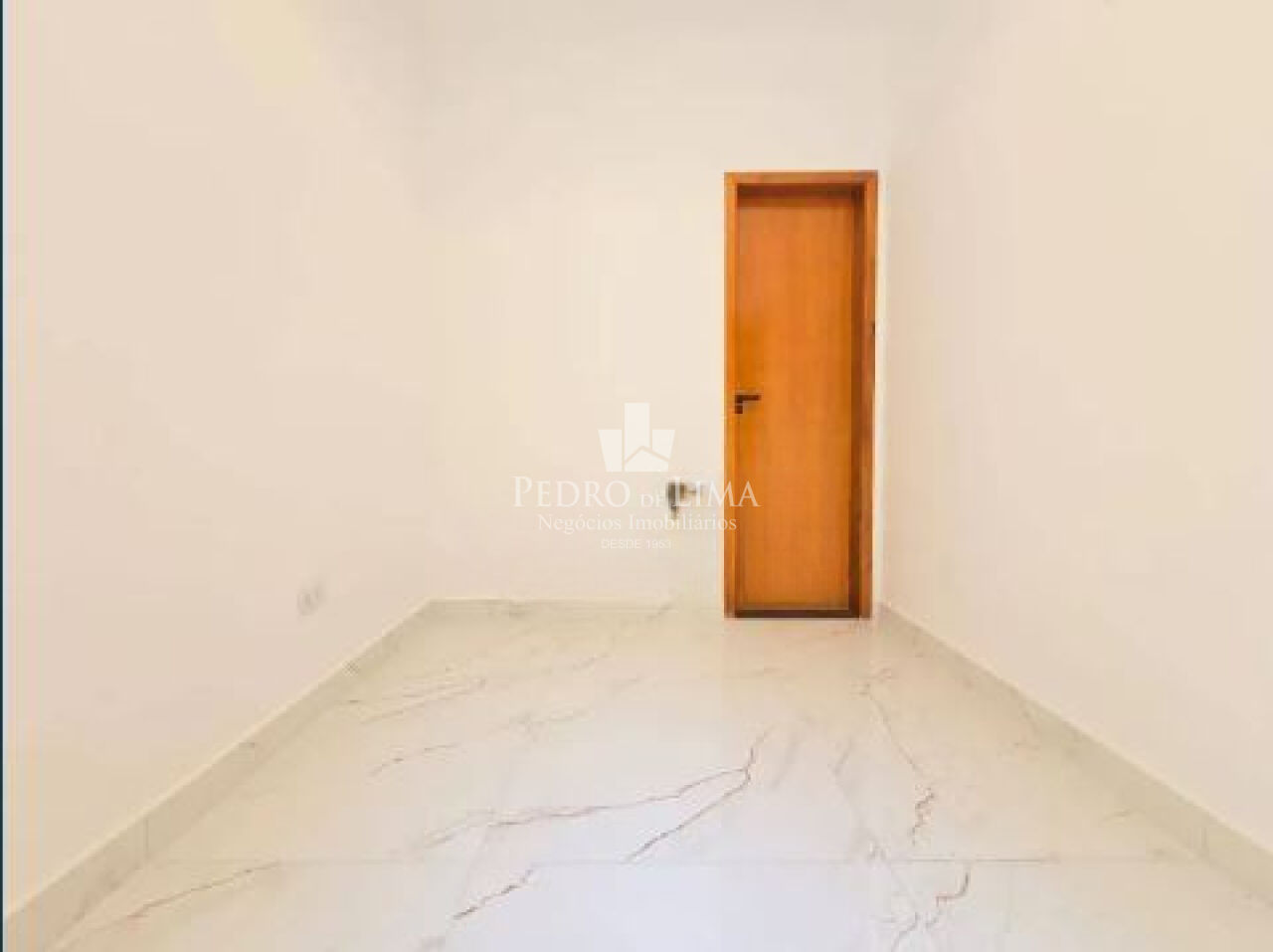 Sobrado 3 quartos, 160m², 2 vagas Água Rasa