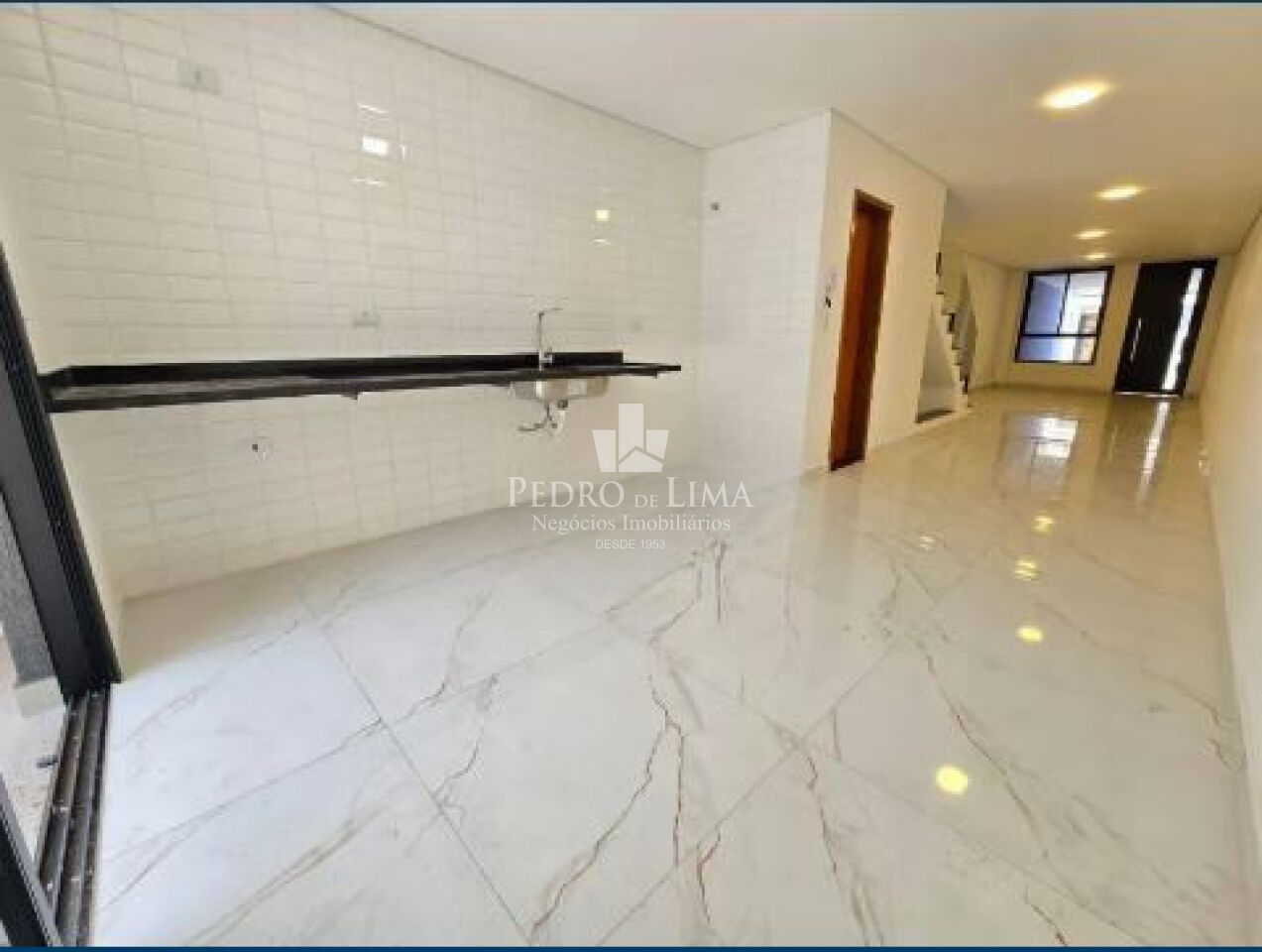 Sobrado 3 quartos, 160m², 2 vagas Água Rasa