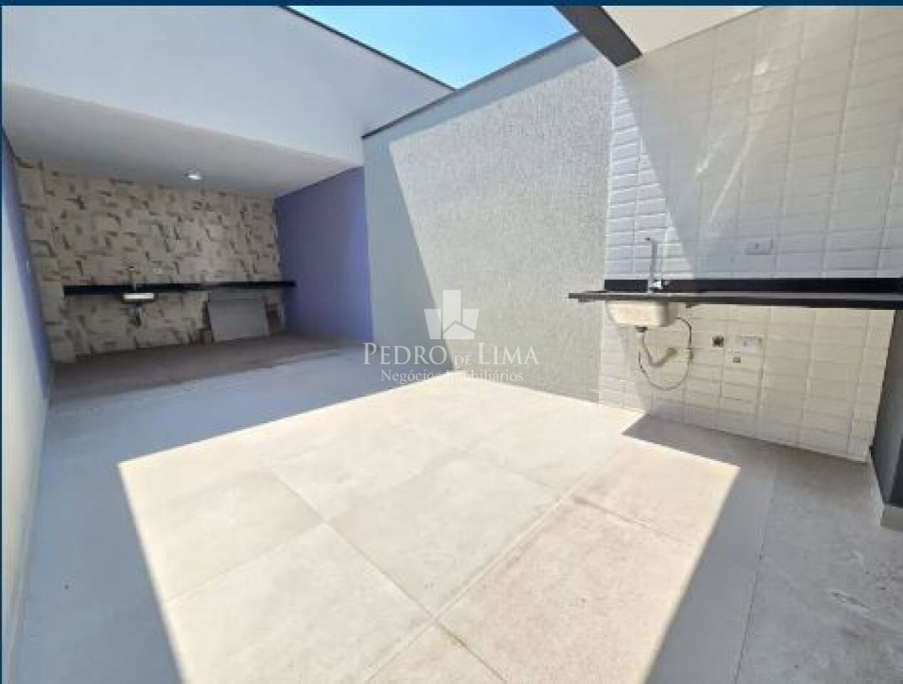 Sobrado 3 quartos, 160m², 2 vagas Água Rasa