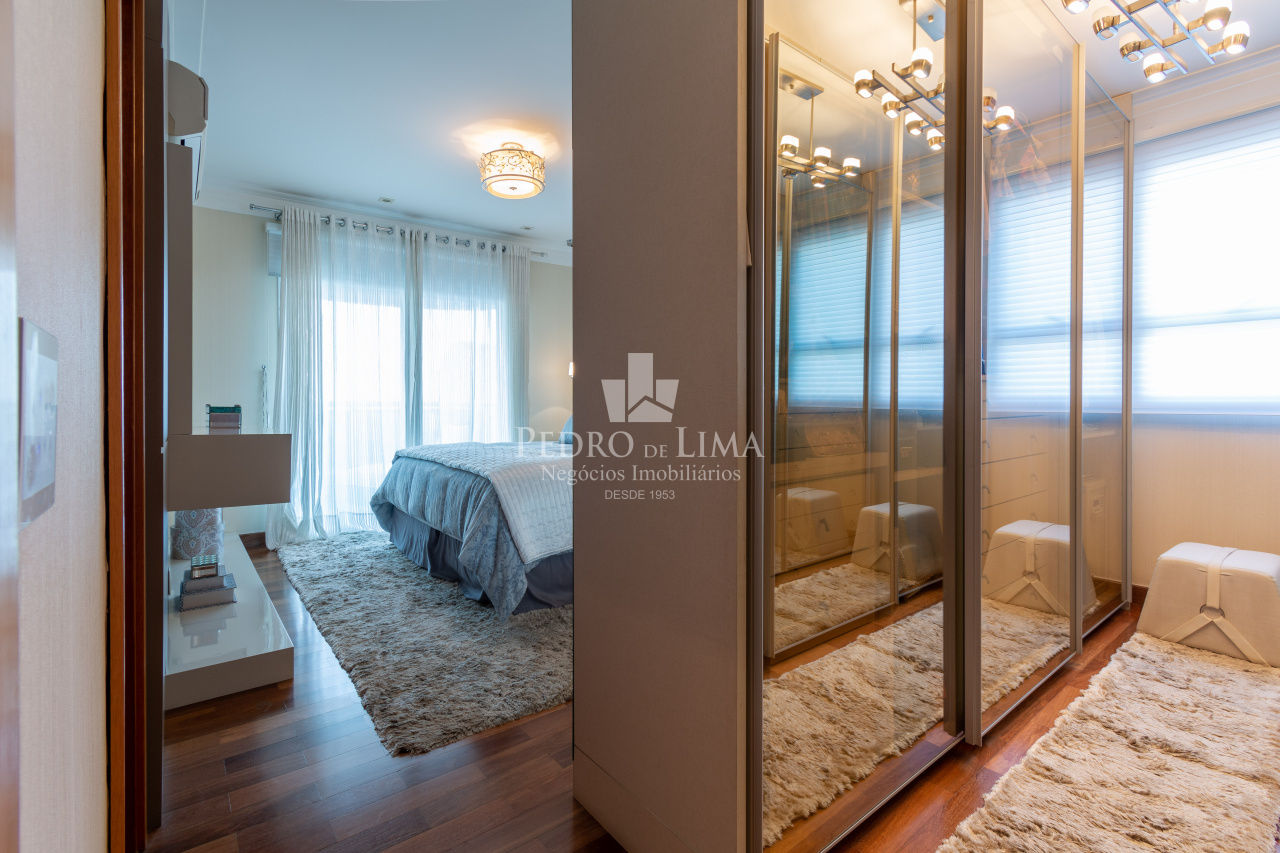 Apartamento 5 suítes, 3 salas, Leitura Biométrica, Ar condicionado na Água Rasa - Condomínio Bauhaus