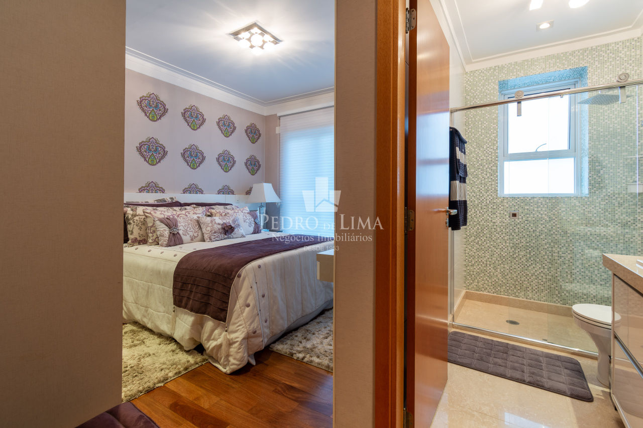 Apartamento 5 suítes, 3 salas, Leitura Biométrica, Ar condicionado na Água Rasa - Condomínio Bauhaus