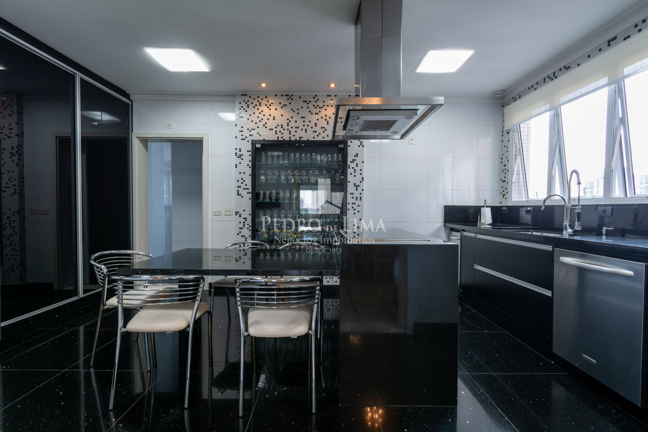 Apartamento 5 suítes, 3 salas, Leitura Biométrica, Ar condicionado na Água Rasa - Condomínio Bauhaus