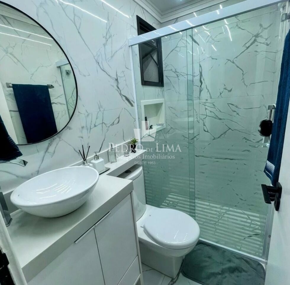 Apartamento à venda 68 m² bem conservado na Vila Mariana. Condomínio Alice.