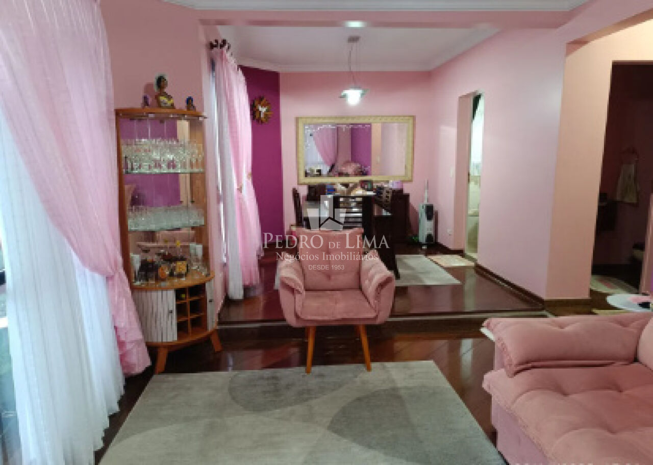 imagem do imovel Condomínio Beverly Hills. 3 quartos sendo 1 suíte, 2 vagas de garagem Jardim Avelino ref: TP29621