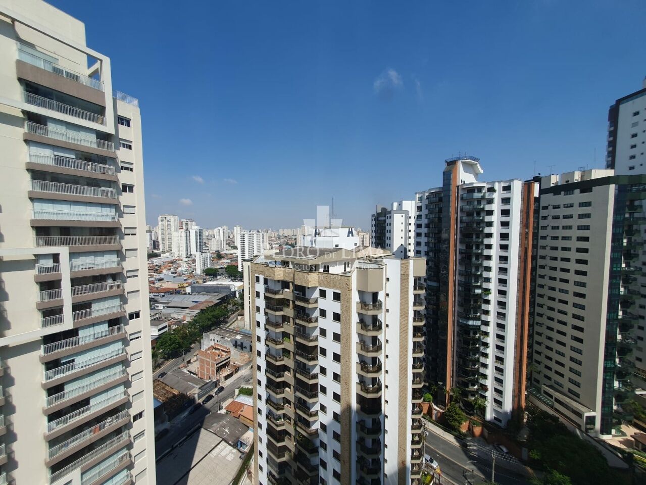 Apartamento bem localizado no Tatuapé, decorado, andar alto, 52m2, 1 dorm e 1 vaga.