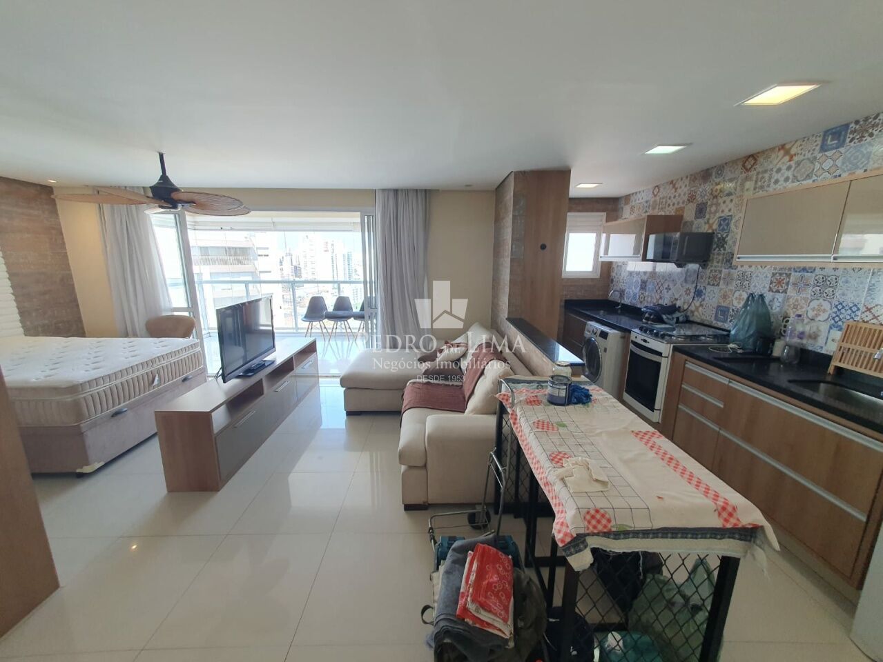 Apartamento bem localizado no Tatuapé, decorado, andar alto, 52m2, 1 dorm e 1 vaga.