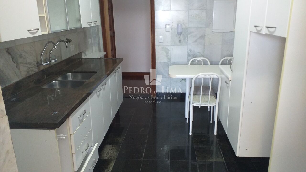 Apartamento 160m², 4 Quartos, 1 suíte, 3 vagas, Jardim Anália Franco. Condomínio Ana Lúcia