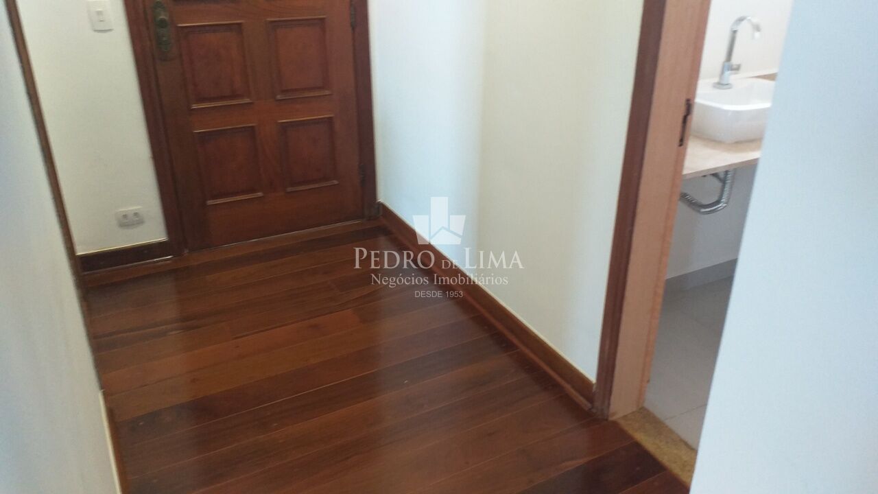 Apartamento 160m², 4 Quartos, 1 suíte, 3 vagas, Jardim Anália Franco. Condomínio Ana Lúcia