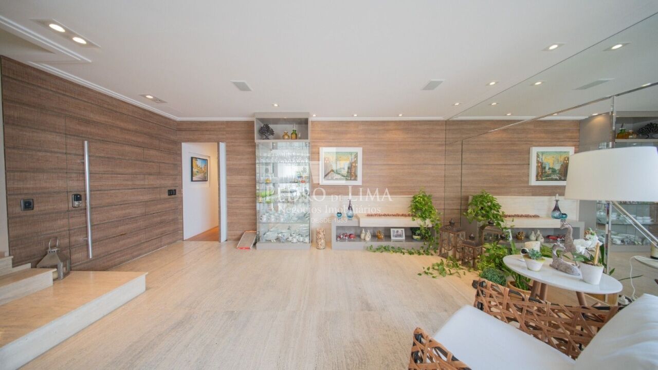 Cobertura Duplex 345m² no Condomínio Mont Serrat 3 suítes 5 vagas 
