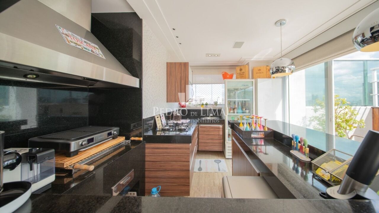 Cobertura Duplex 345m² no Condomínio Mont Serrat 3 suítes 5 vagas 