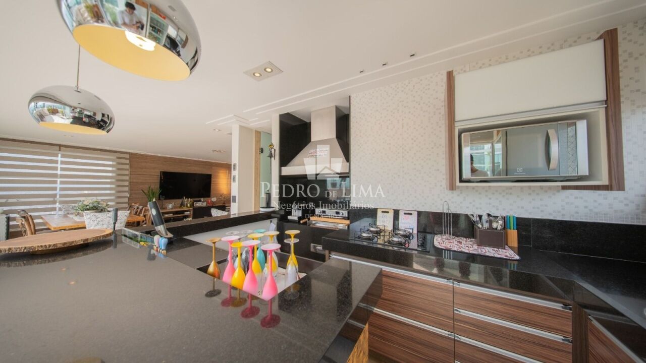 Cobertura Duplex 345m² no Condomínio Mont Serrat 3 suítes 5 vagas 
