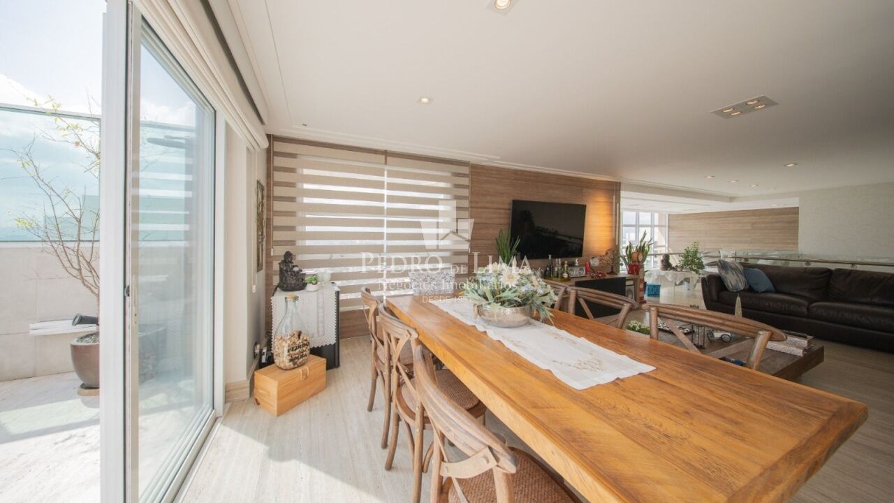 Cobertura Duplex 345m² no Condomínio Mont Serrat 3 suítes 5 vagas 