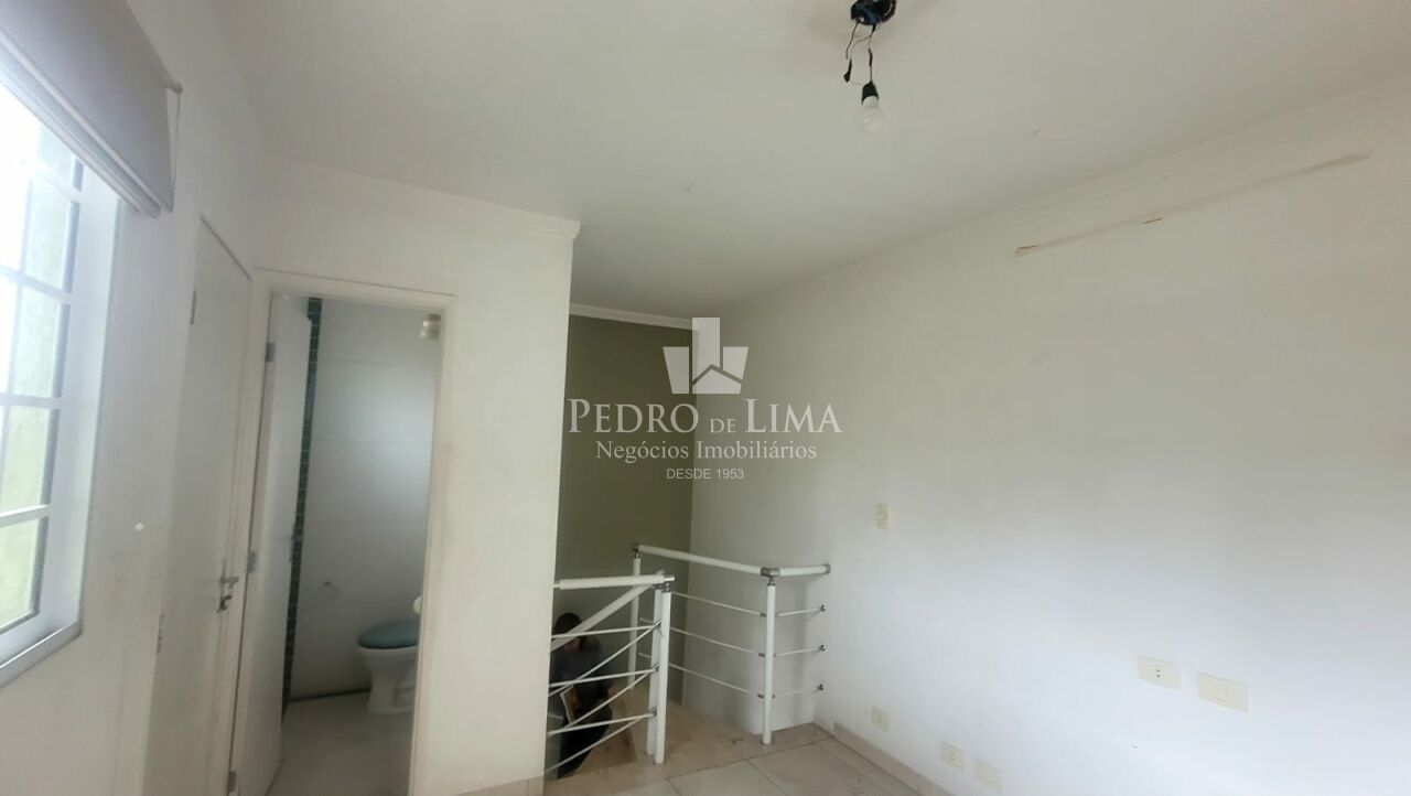 Oportunidade única! Cobertura 2 dormitórios, 1 vaga. Condomínio Porto Rico.