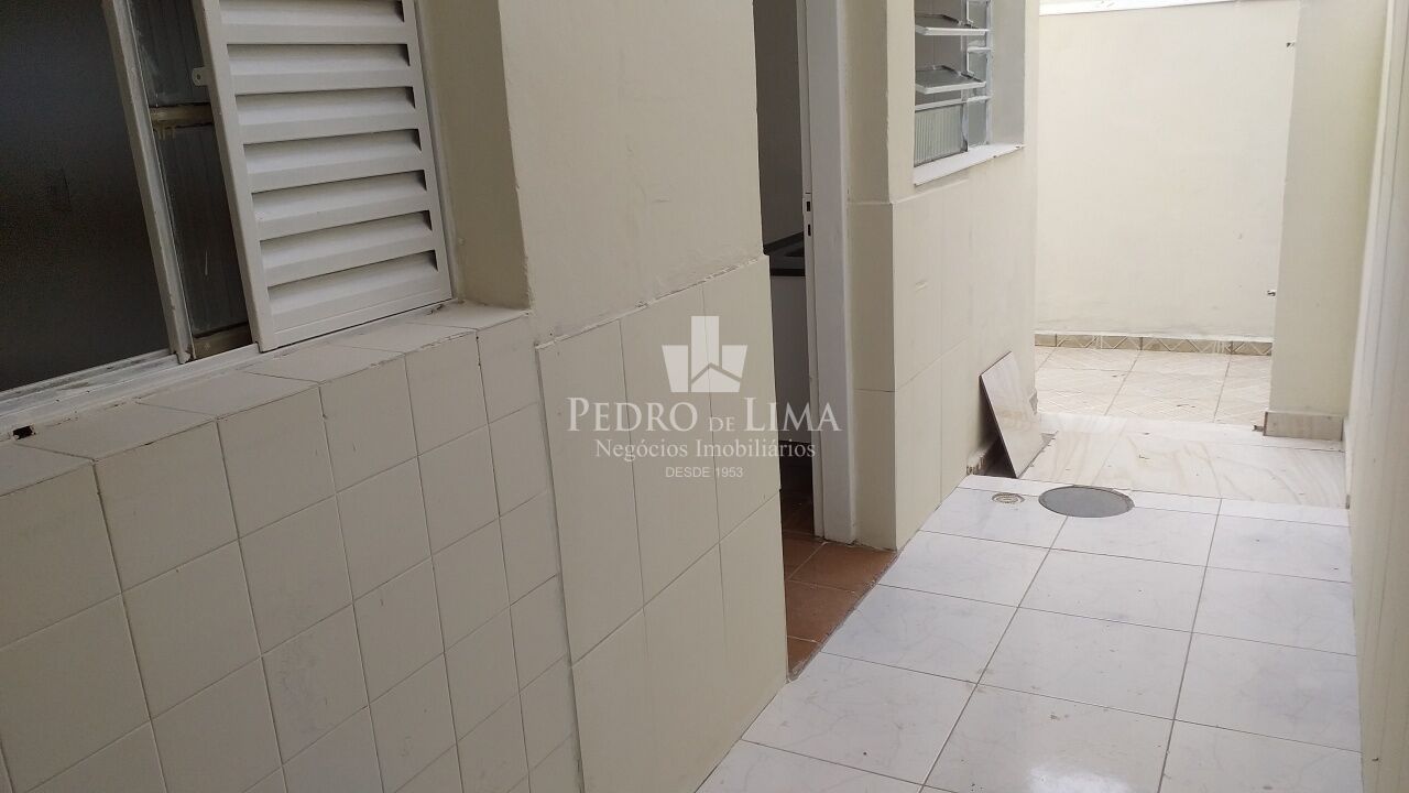 Casa Térrea, 1 Quarto, Sala, Cozinha, WC, de fundos, no Tatuapé