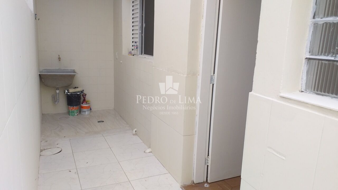 Casa Térrea, 1 Quarto, Sala, Cozinha, WC, de fundos, no Tatuapé