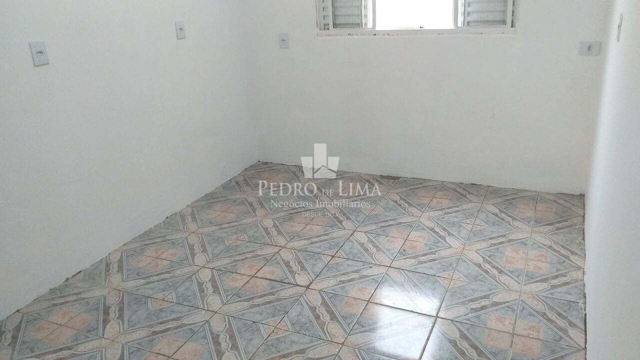 Casa Térrea, 1 Quarto, Sala, Cozinha, WC, de fundos, no Tatuapé