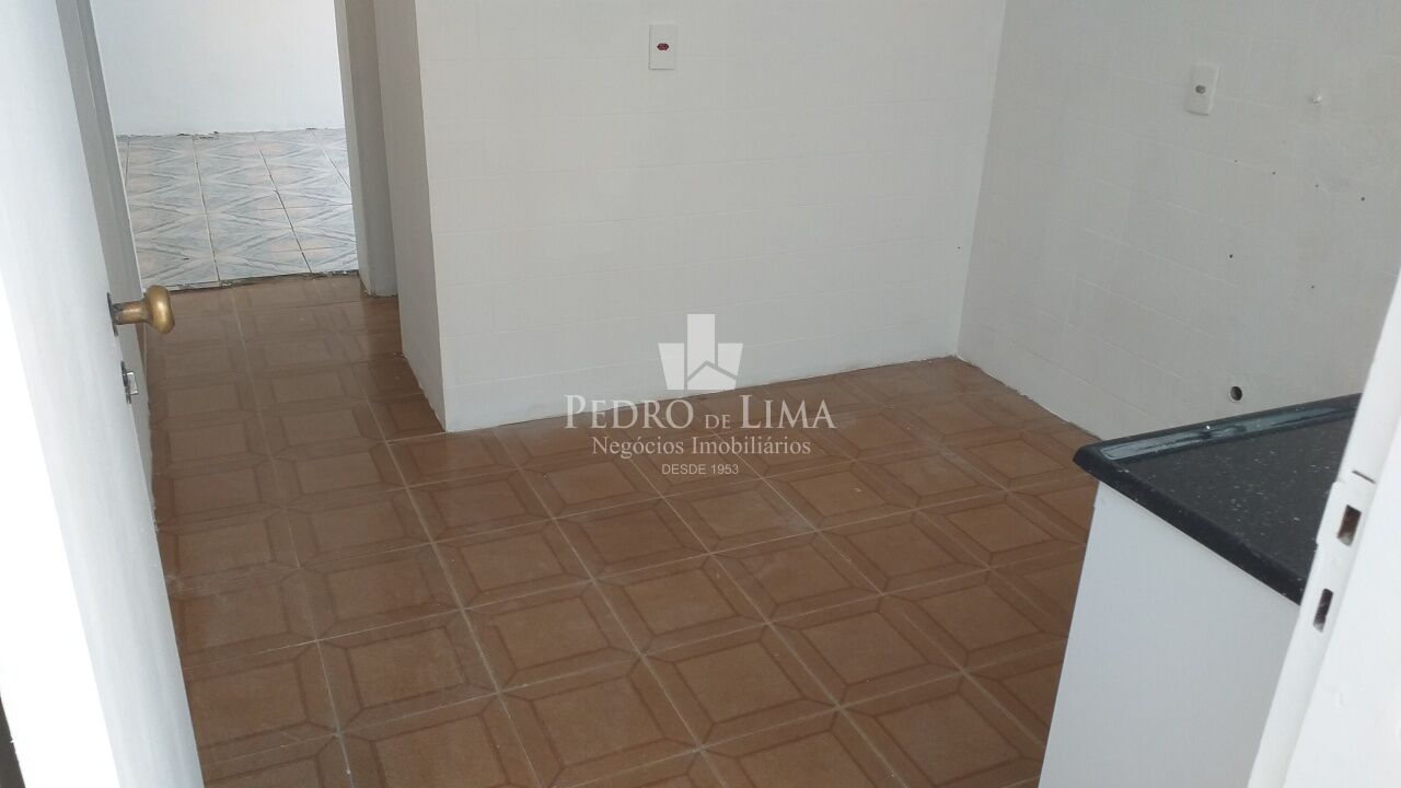 Casa Térrea, 1 Quarto, Sala, Cozinha, WC, de fundos, no Tatuapé