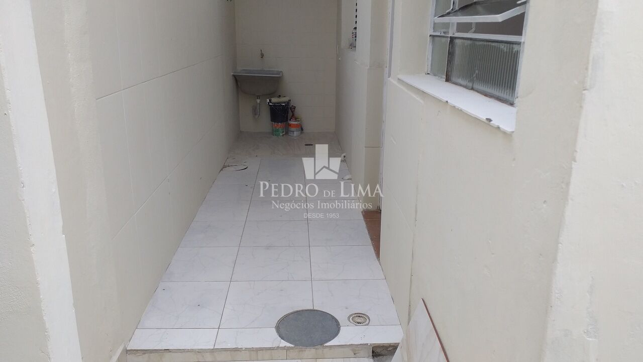 Casa Térrea, 1 Quarto, Sala, Cozinha, WC, de fundos, no Tatuapé