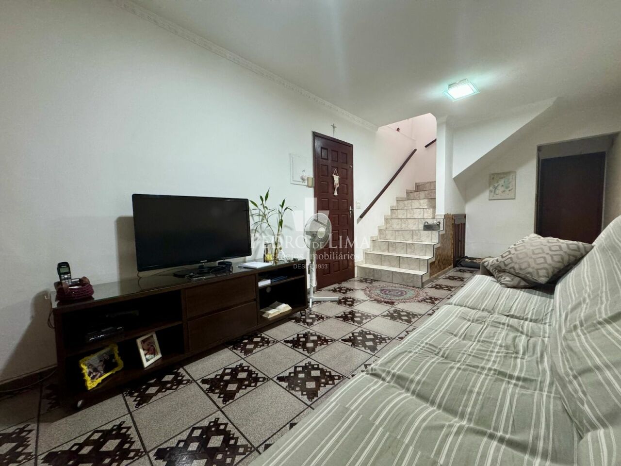 Sobrado bem localizado no Jardim Aricanduva, 125m² 3 quartos, 3 banheiros e 2 vagas cobertas.