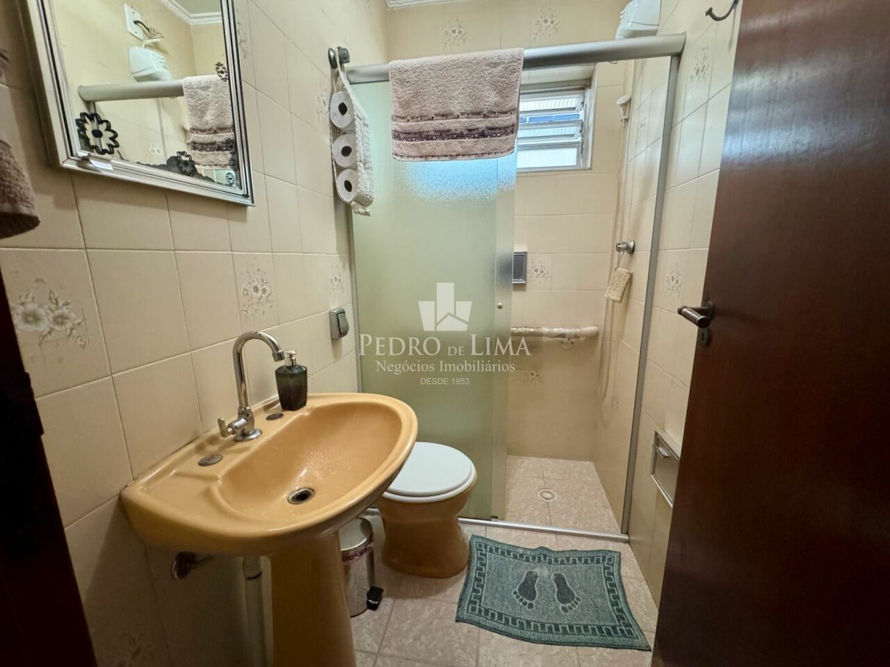 Sobrado bem localizado no Jardim Aricanduva, 125m² 3 quartos, 3 banheiros e 2 vagas cobertas.