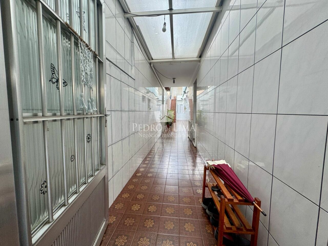Sobrado bem localizado no Jardim Aricanduva, 125m² 3 quartos, 3 banheiros e 2 vagas cobertas.