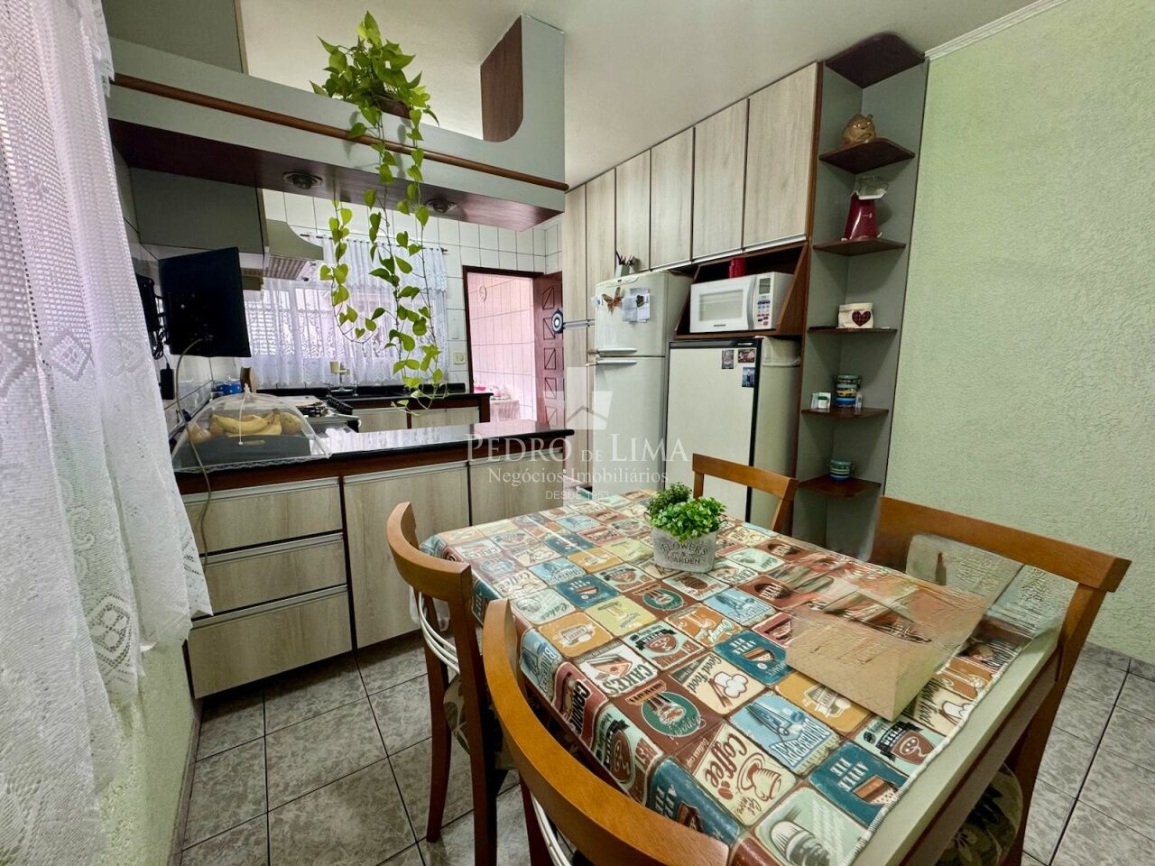 Sobrado bem localizado no Jardim Aricanduva, 125m² 3 quartos, 3 banheiros e 2 vagas cobertas.