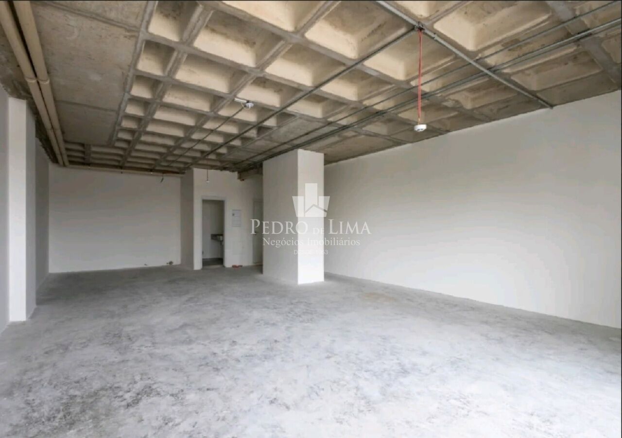 Sala Comercial Nova, 89m², 1 banheiro, terraço, junto ao Metrô Belém.