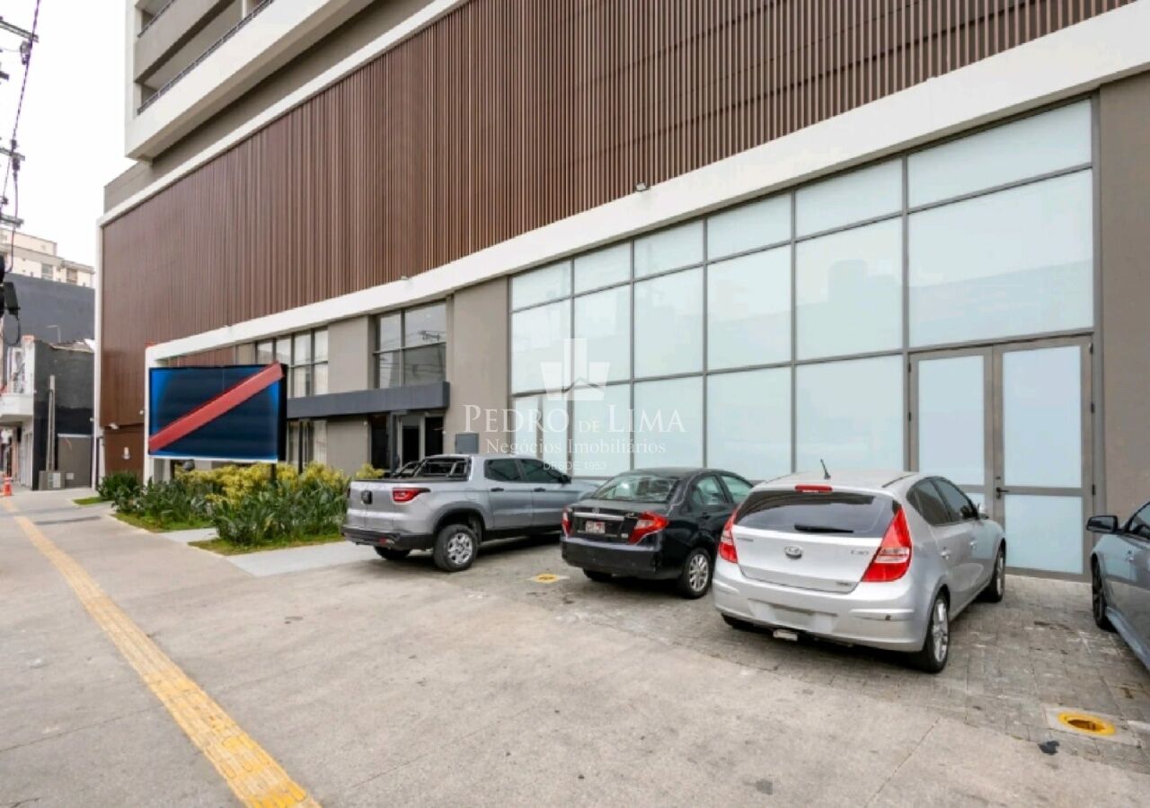 Sala Comercial Nova, 89m², 1 banheiro, terraço, junto ao Metrô Belém.