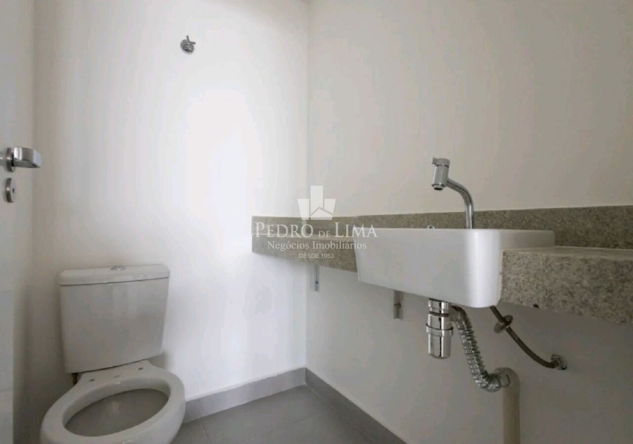 Sala Comercial Nova, 89m², 1 banheiro, terraço, junto ao Metrô Belém.